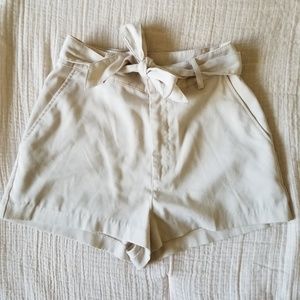 H&M highwaisted tie shorts